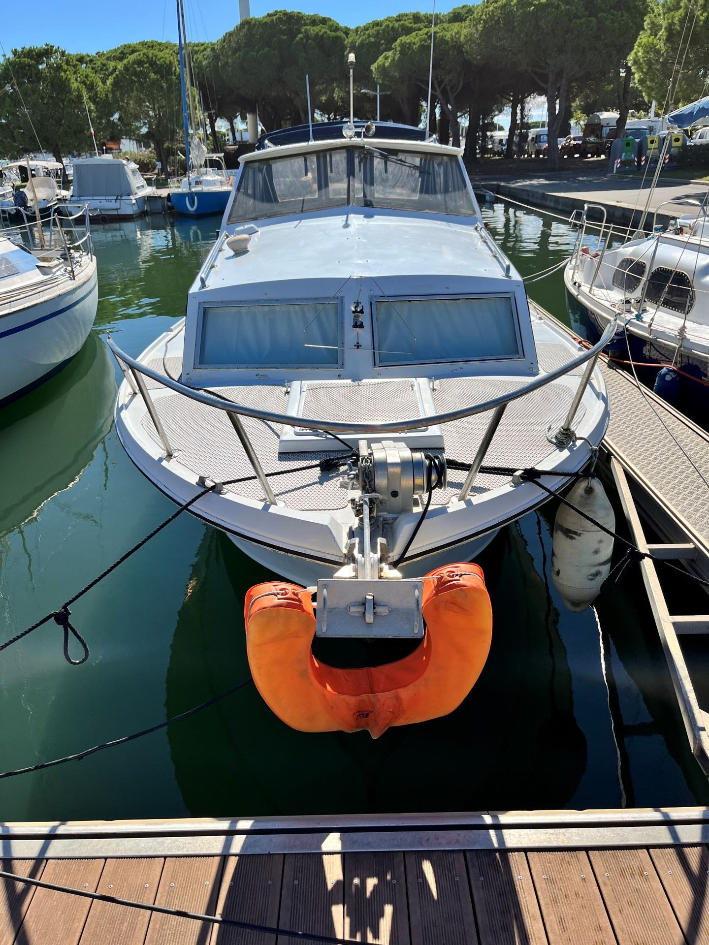 slider 23 Freeman Marine Freeman 24 Cruiser